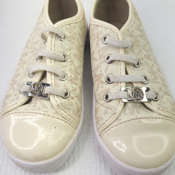 Michael Kors MK Ivy Dee Vanilla Slip On Sneakers Signature Print Loafers Girls 9 - Picture 3 of 8